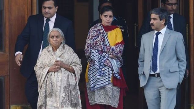 Kulbhushan Jadhav mother Avantika foiled Pakistan conspiracy while meeting with son in Islamabad